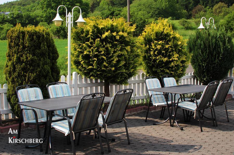 Hotel & Restaurant Am Kirschberg Alten Buseck Buitenkant foto